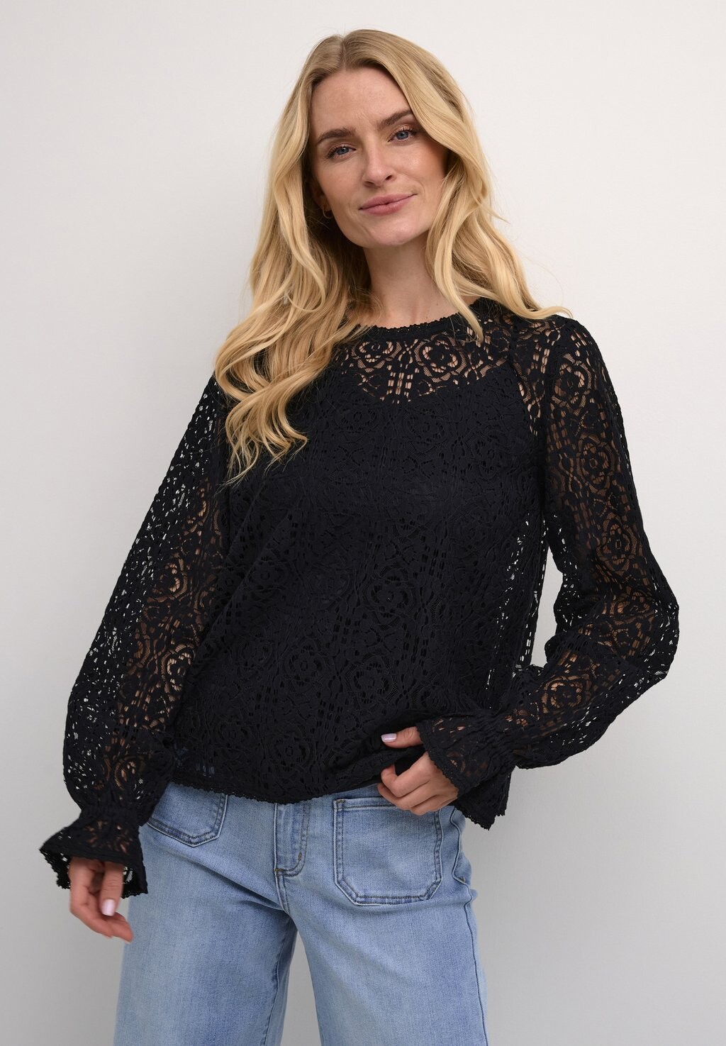 Блуза KATHEA Kaffe, пестрый черный
Блуза KATHEA Kaffe, пестрый черный