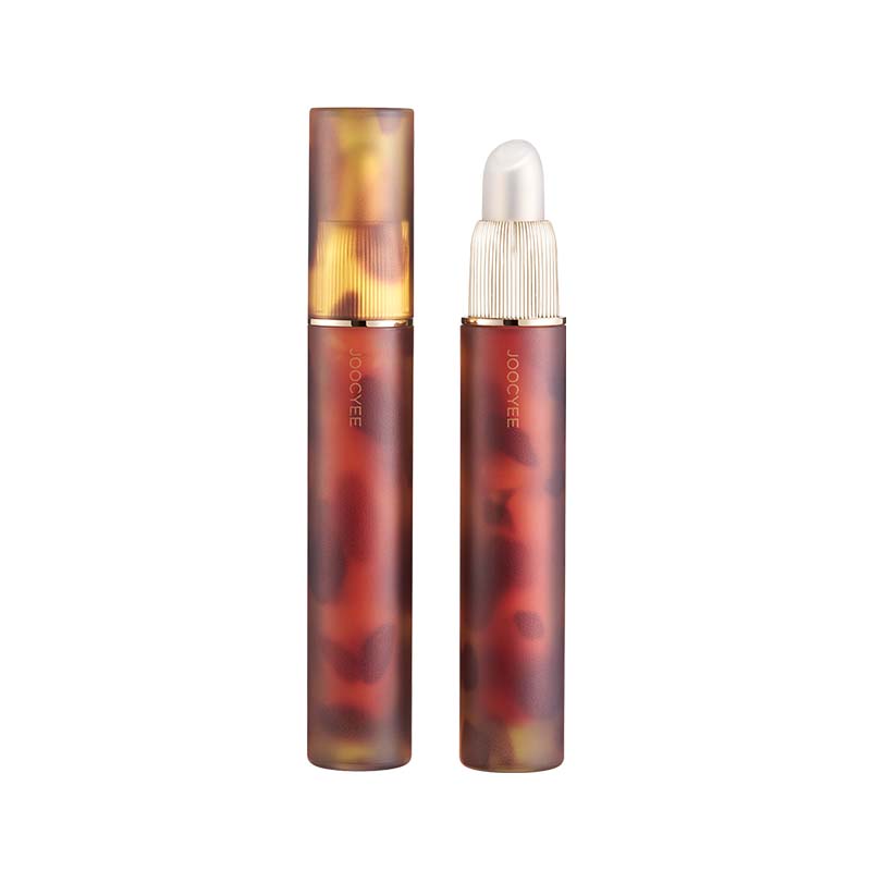 JIAOSE Amber двухсторонний блеск для губ матовый легко растушевывается натуральный стойкий устойчивый к размазыванию 3,2г Joocyee
JIAOSE Amber двухсторонний блеск для губ матовый легко растушевывается натуральный стойкий устойчивый к размазыванию 3,2г Joocyee