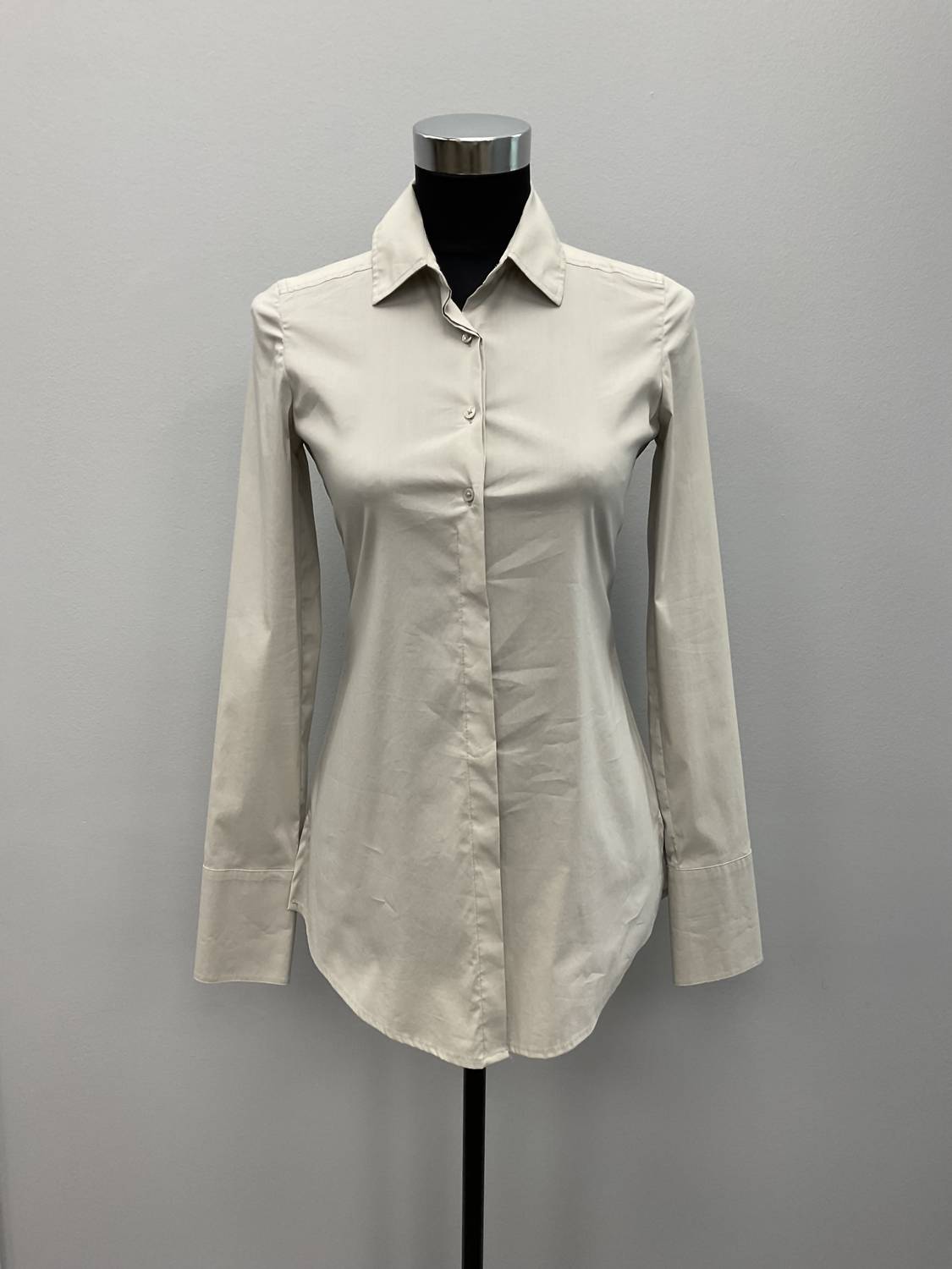 Рубашка из эластичного хлопка Savile с длинными рукавами серого цвета Jordan Louis 
Рубашка из эластичного хлопка Savile с длинными рукавами серого цвета Jordan Louis