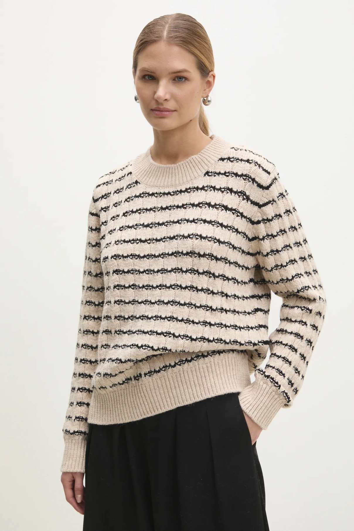 Свитер Answear Lab, бежевый
Свитер Answear Lab, бежевый