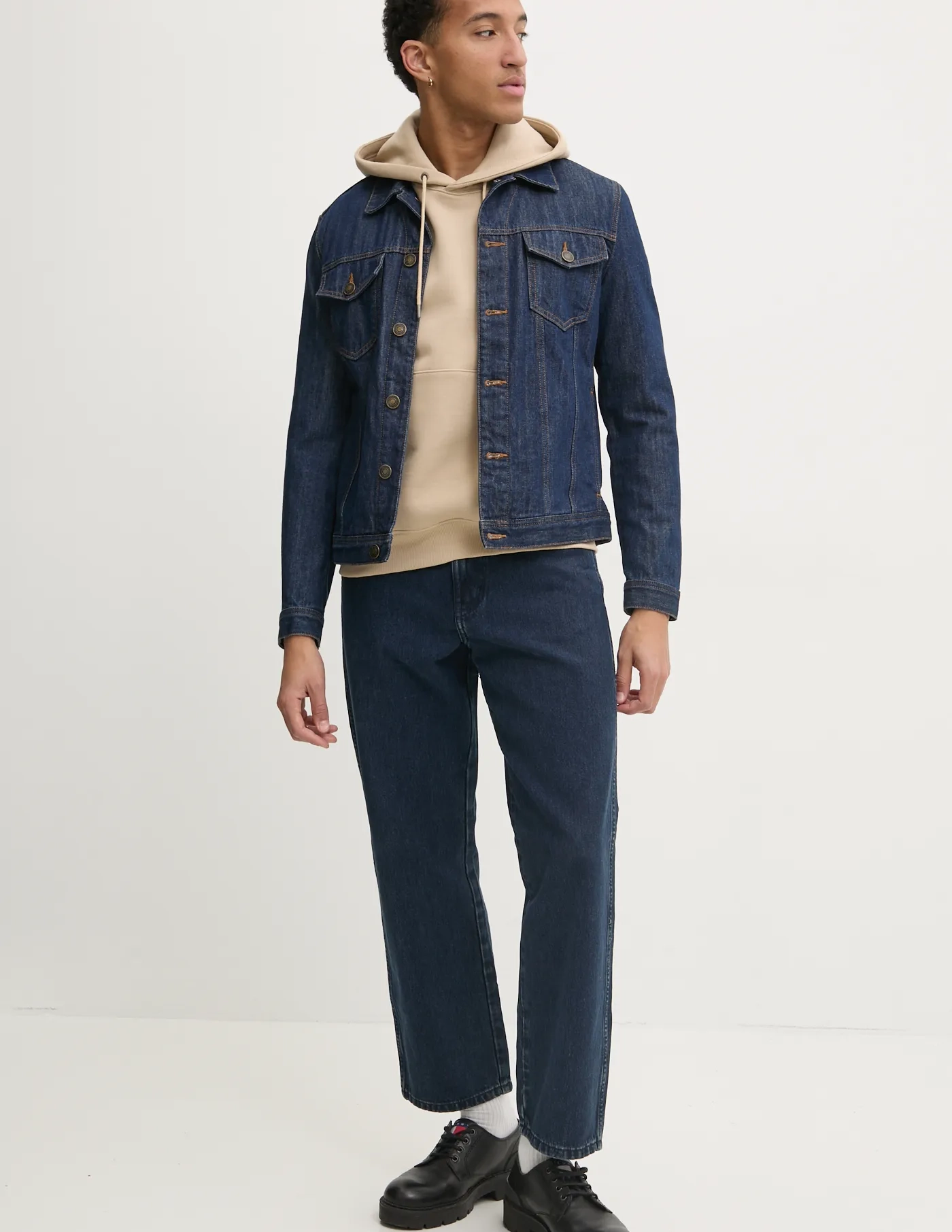 Толстовка Guess Jeans, бежевый
Толстовка Guess Jeans, бежевый