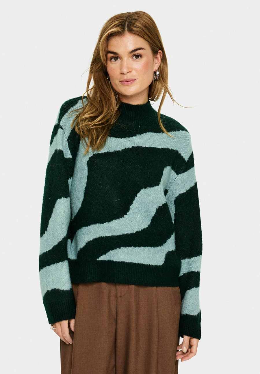 Джемпер Saint Tropez Jumper, June Bug/Dark Green
Джемпер Saint Tropez Jumper, June Bug/Dark Green