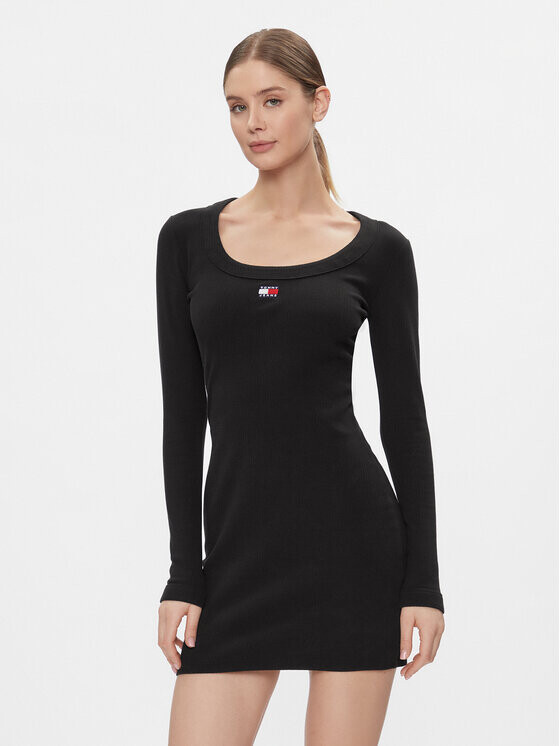 Трикотажное платье приталенного кроя Tommy Jeans, черный
Трикотажное платье приталенного кроя Tommy Jeans, черный