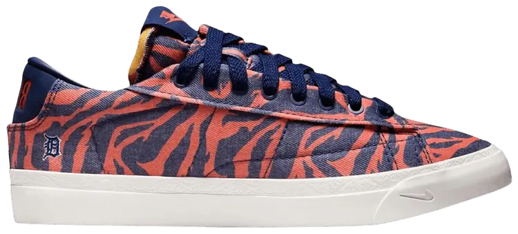 Кроссовки Devin Booker x Nike Blazer Low, оранжевый
Кроссовки Devin Booker x Nike Blazer Low, оранжевый