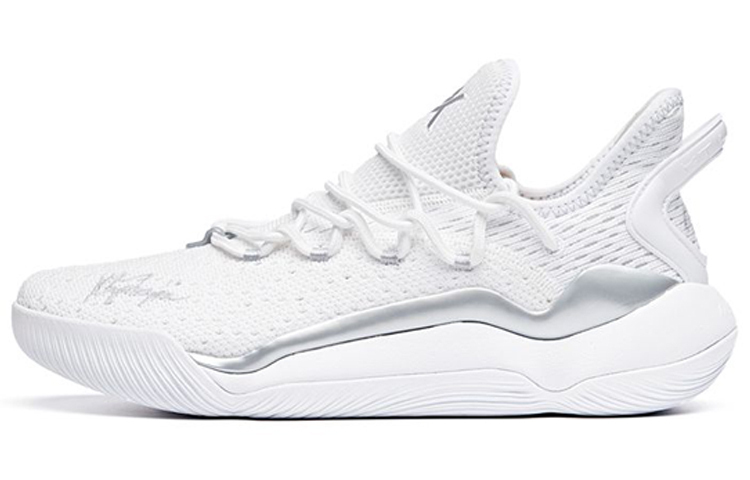 ANTA Легкие кавалерийские баскетбольные кроссовки 5 с амортизацией дышащие облегченные низкие мужские нефритово-белые
ANTA Легкие кавалерийские баскетбольные кроссовки 5 с амортизацией дышащие облегченные низкие мужские нефритово-белые