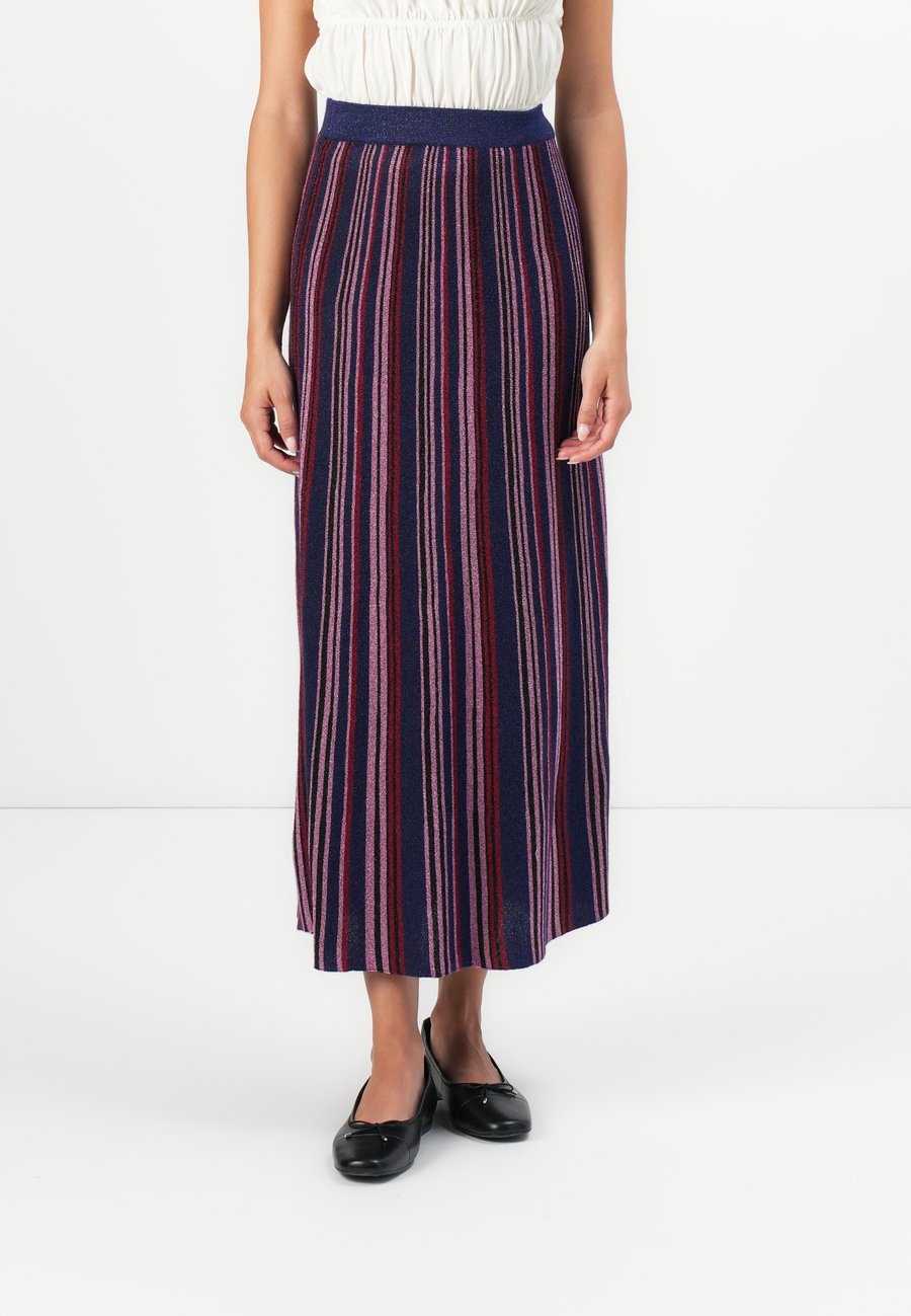 Юбка VILA VIMELVINA GLITTER MIDI SKIRT, Jester Red /Red
Юбка VILA VIMELVINA GLITTER MIDI SKIRT, Jester Red /Red