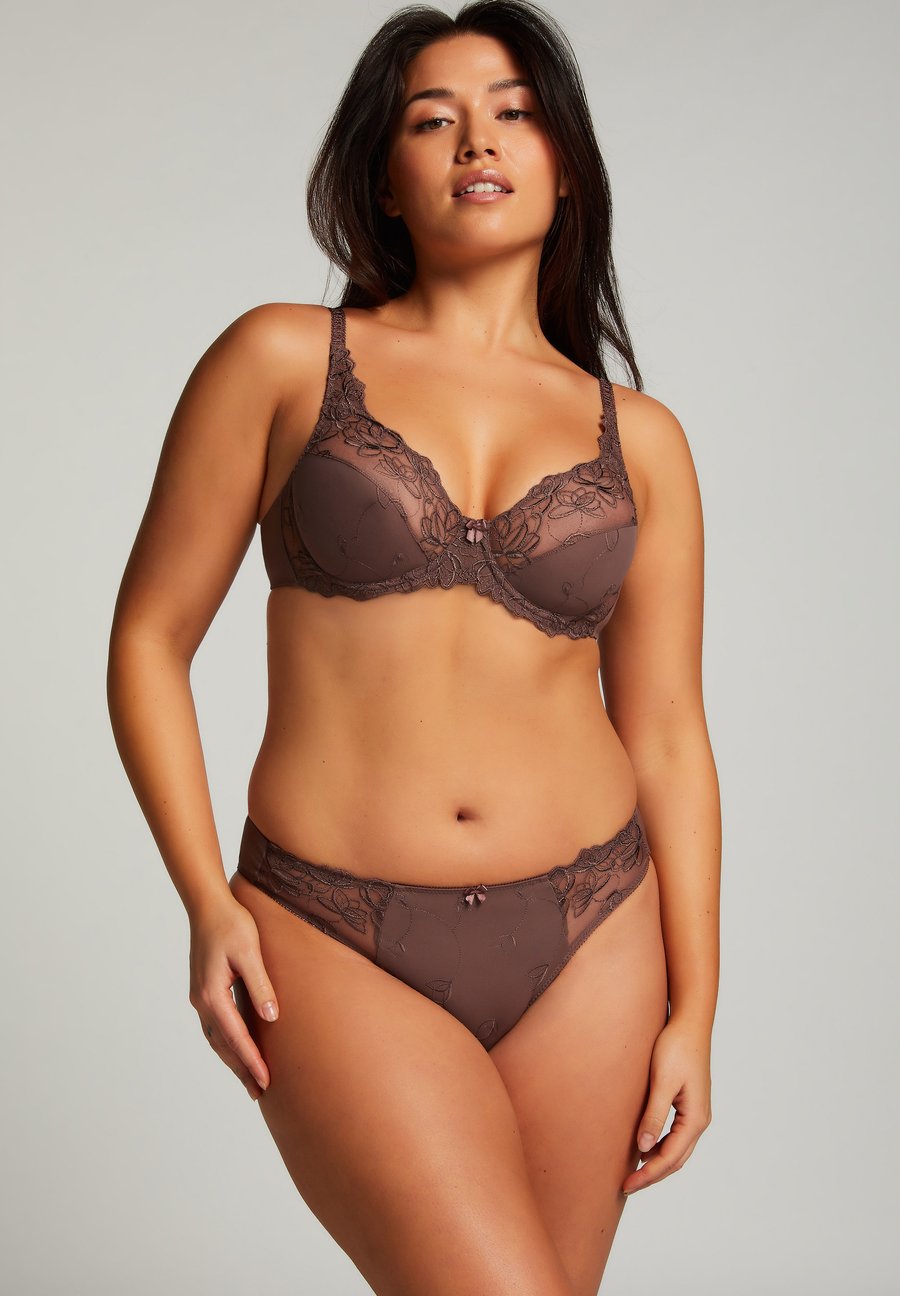 Бюстгальтер Hunkemöller DIVA, Brown/Light Brown
Бюстгальтер Hunkemöller DIVA, Brown/Light Brown