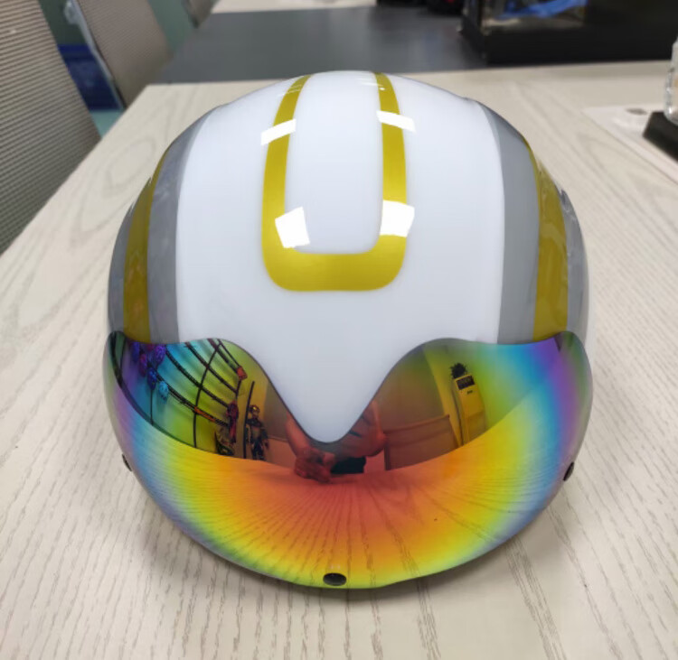 HEAD Шлем для фигурного катания и конькобежного спорта Liyang New Professional, для взрослых и детей, черный, белый и gold, сменные линзы, размер 5561 мм
HEAD Шлем для фигурного катания и конькобежного спорта Liyang New Professional, для взрослых и детей, черный, белый и gold, сменные линзы, размер 5561 мм