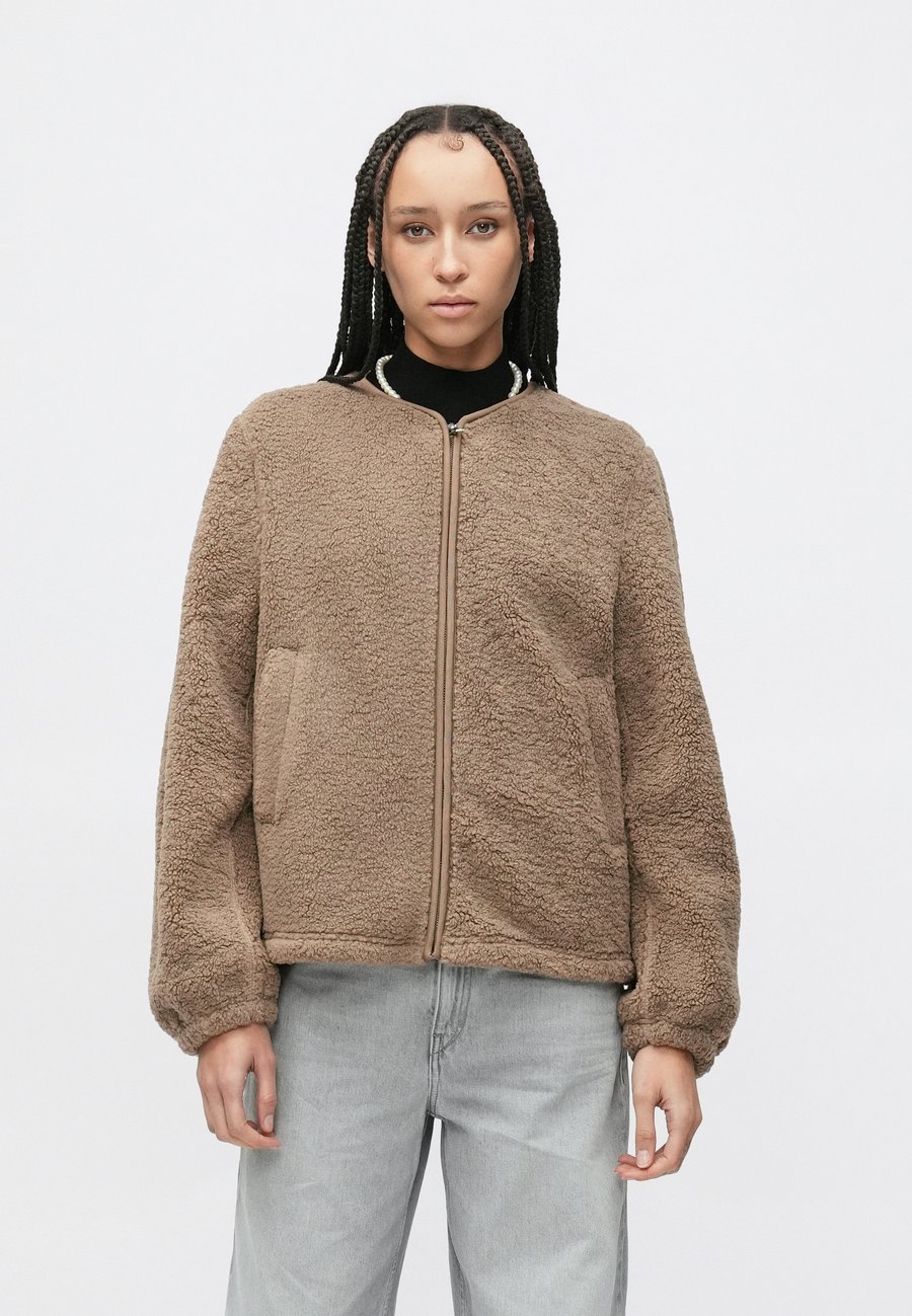 Флисовая куртка Samsøe Samsøe AUTUMN JACKET, Fossil/Taupe
Флисовая куртка Samsøe Samsøe AUTUMN JACKET, Fossil/Taupe