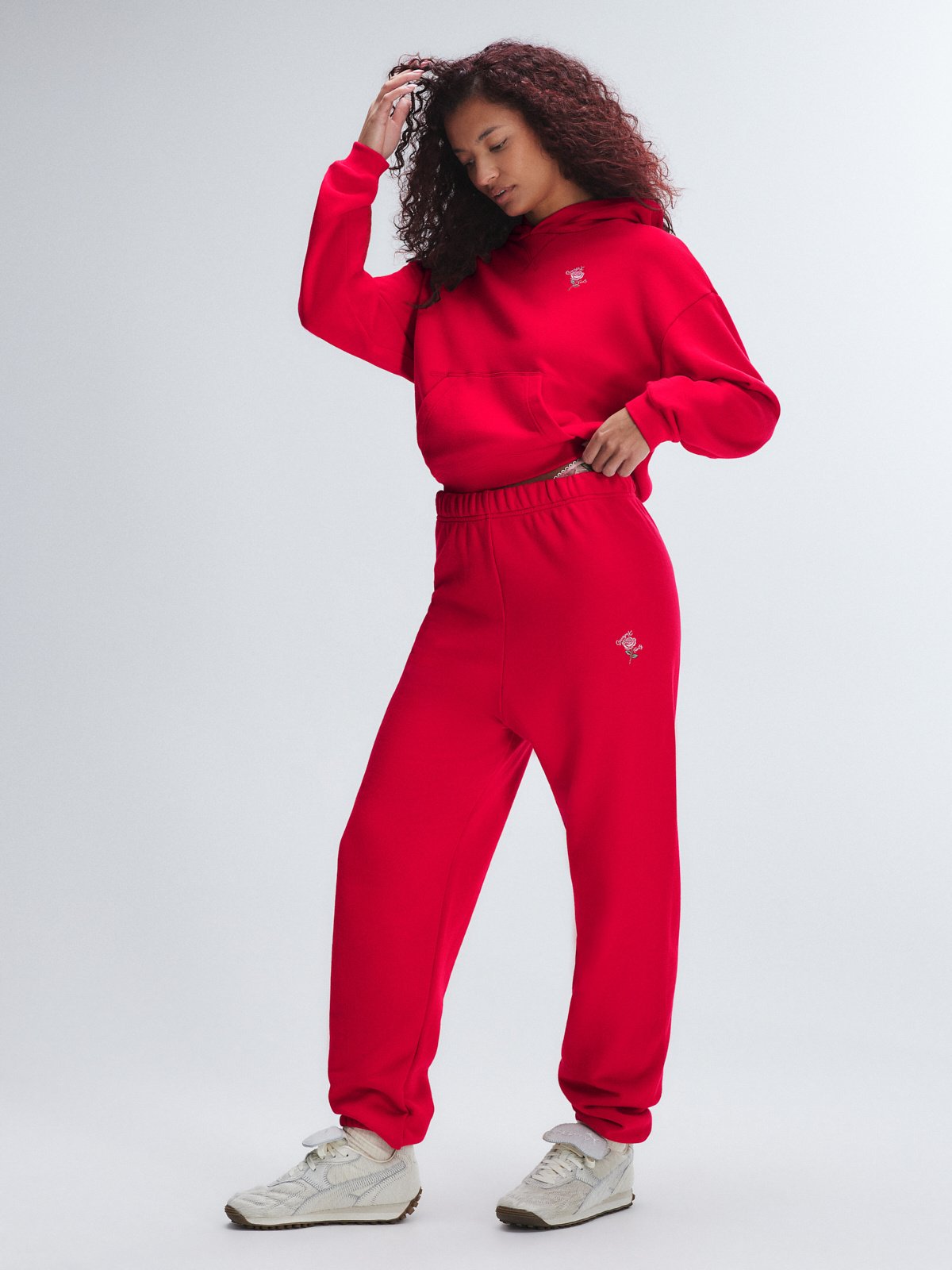 Спортивные штаны Savage X Fenty Weekender Terry, цвет Timeless Red Rose Embroidery
Спортивные штаны Savage X Fenty Weekender Terry, цвет Timeless Red Rose Embroidery