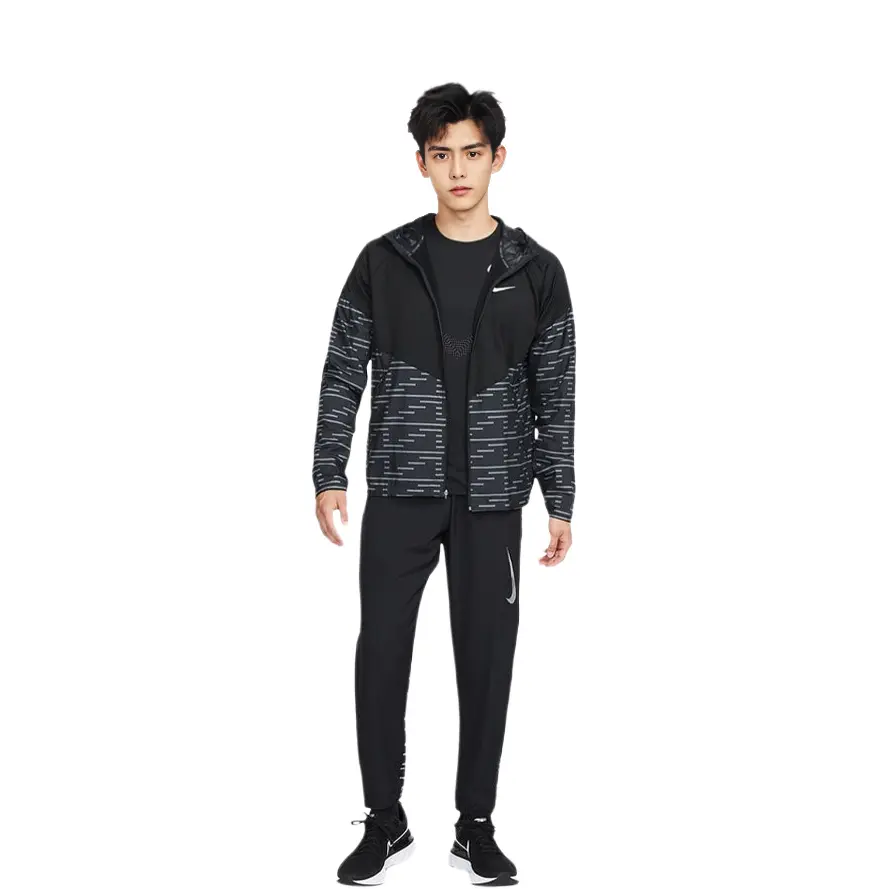 Мужская куртка Nike, цвет Black
Мужская куртка Nike, цвет Black