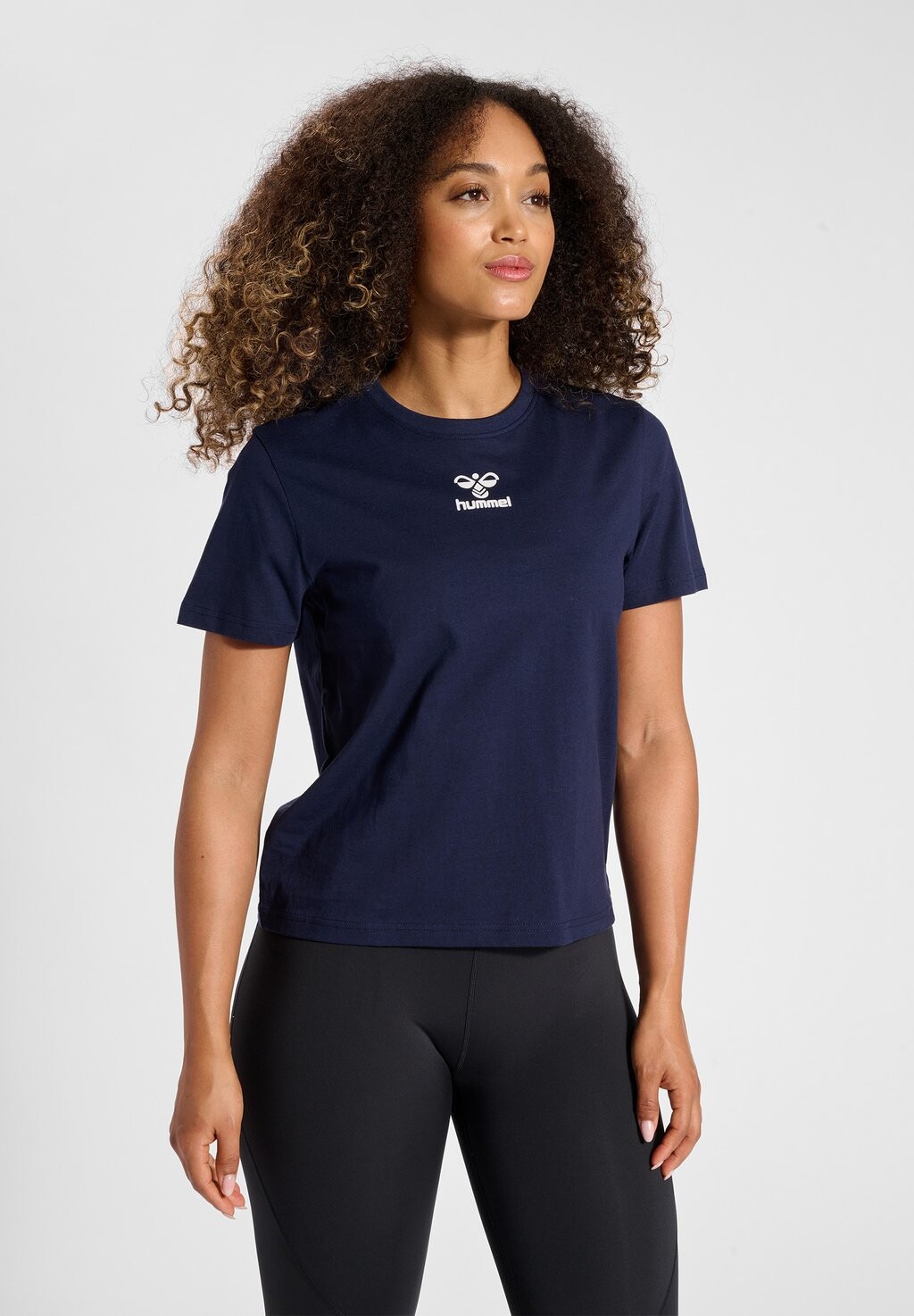 Футболка базовая HMLICONS Hummel, цвет peacoat
Футболка базовая HMLICONS Hummel, цвет peacoat