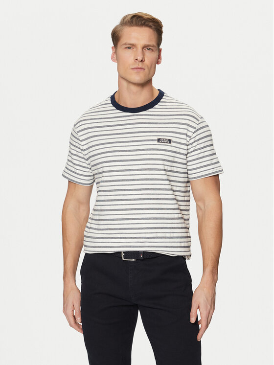 Футболка стандартного кроя Guess, белый
Футболка стандартного кроя Guess, белый