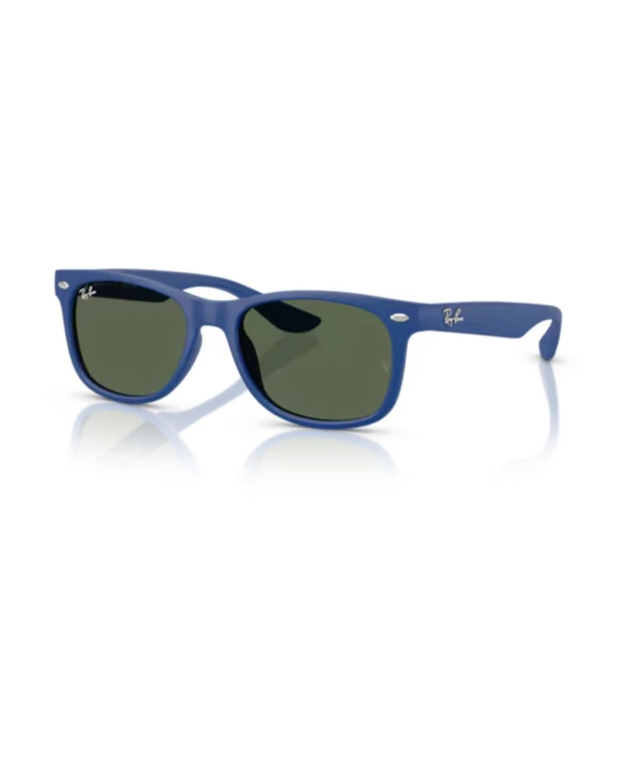 Стильные солнцезащитные очки для современного образа Ray-Ban, синий
Стильные солнцезащитные очки для современного образа Ray-Ban, синий