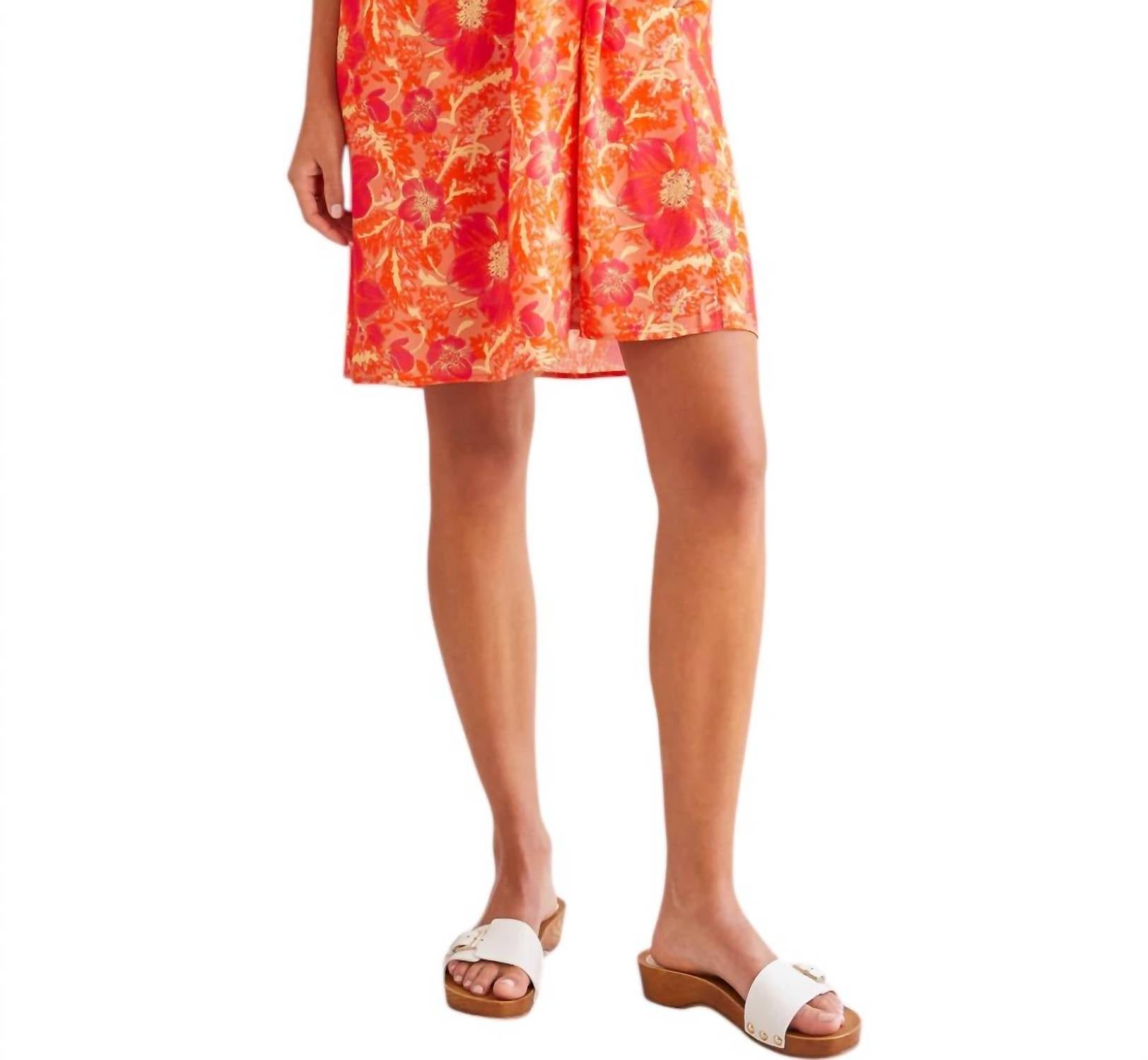 Платье с короткими рукавами на подкладке в малиновом цвете TRIBAL
Платье с короткими рукавами на подкладке в малиновом цвете TRIBAL