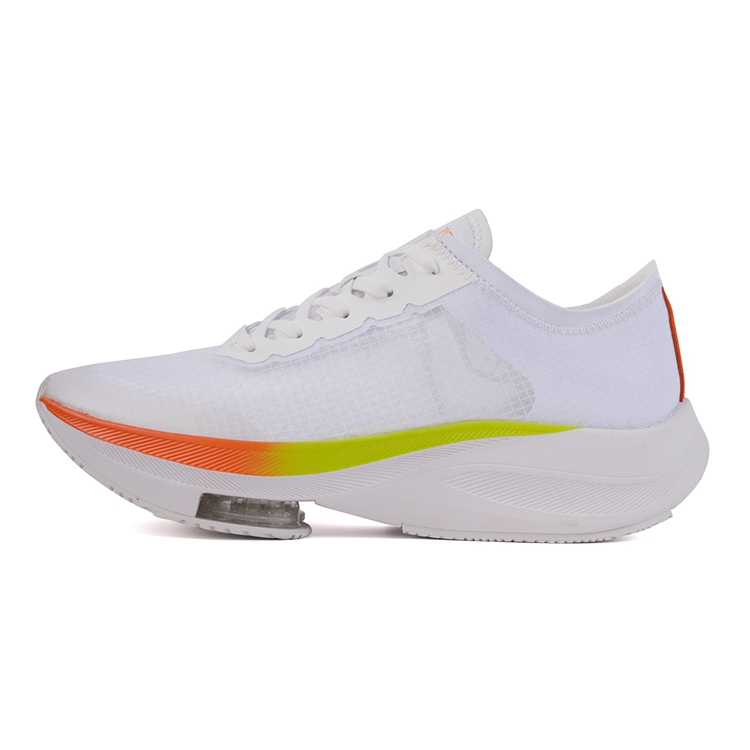 Кроссовки мужские низкие белые VOIT
Кроссовки мужские низкие белые VOIT