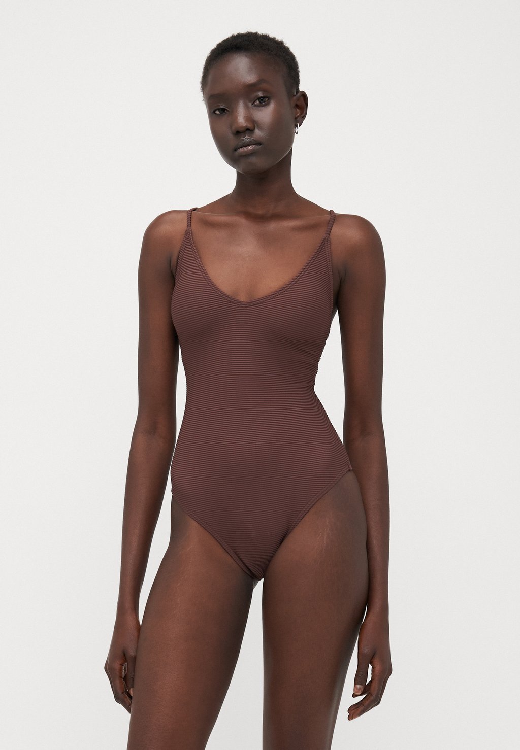 Купальник TANLINES STRAPPY Billabong, темно-коричневый 
Купальник TANLINES STRAPPY Billabong, темно-коричневый