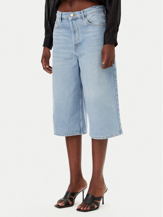 Шорты-Бермуды стандартный крой UA5187 D4854 Liu Jo, голубой
Шорты-Бермуды стандартный крой UA5187 D4854 Liu Jo, голубой