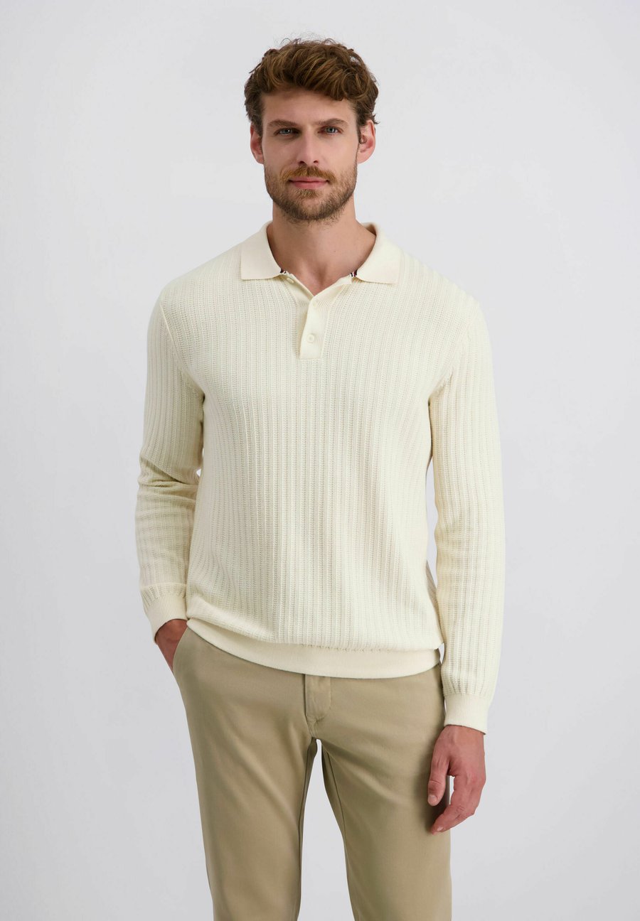 Топ Pierre Cardin Long sleeved top, Offwhite/Off-White
Топ Pierre Cardin Long sleeved top, Offwhite/Off-White