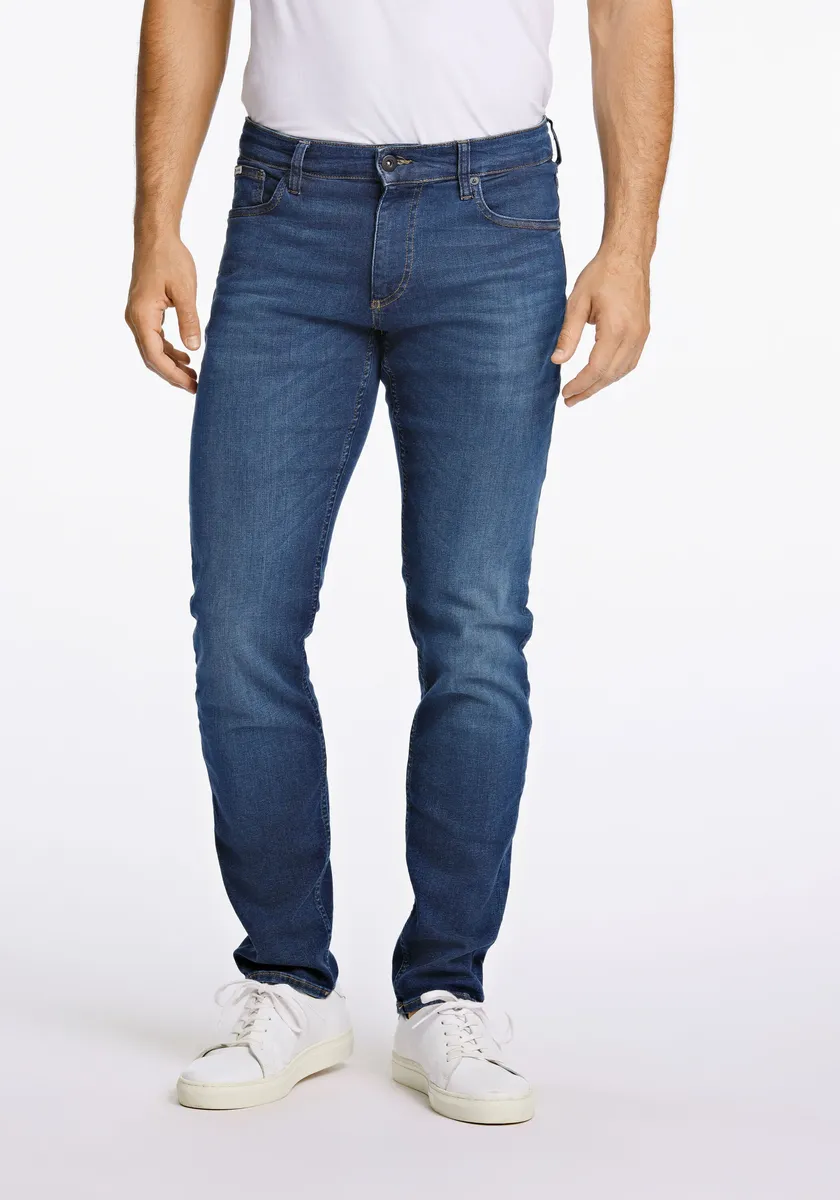 LINDBERGH Джинсы с 5 карманами " Lindbergh Jeans", синий
LINDBERGH Джинсы с 5 карманами " Lindbergh Jeans", синий