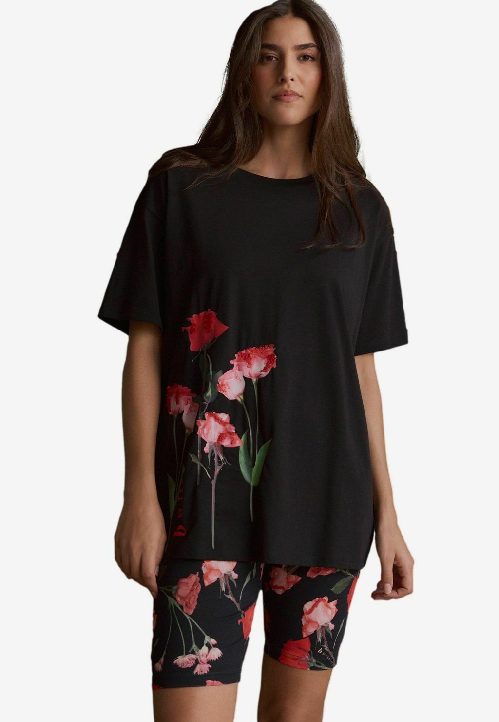 Пижамный комплект SET - Pyjamas B by Ted Baker, черный
Пижамный комплект SET - Pyjamas B by Ted Baker, черный