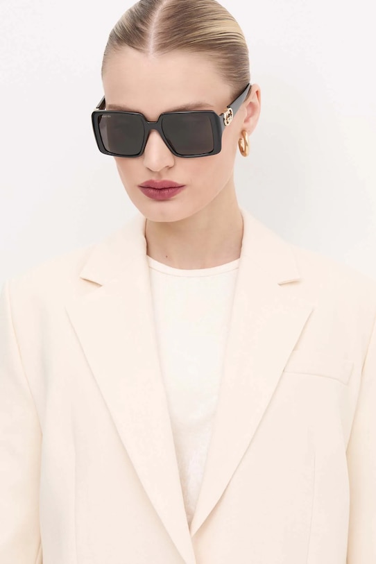 Солнцезащитные очки Gucci, черный
Солнцезащитные очки Gucci, черный