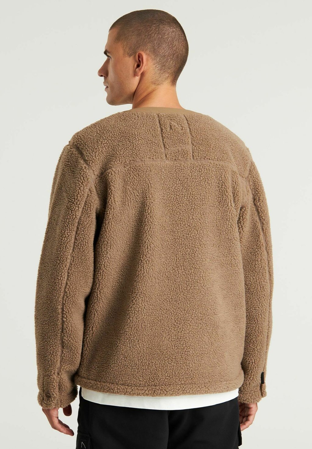 Флисовая куртка KARO CHASIN', бежевый
Флисовая куртка KARO CHASIN', бежевый