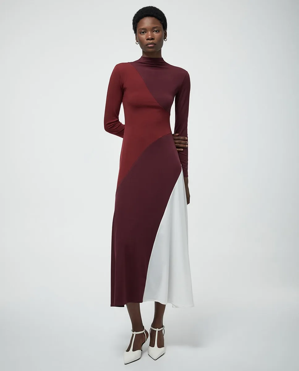 Трехцветное платье миди Sfera
Трехцветное платье миди Sfera