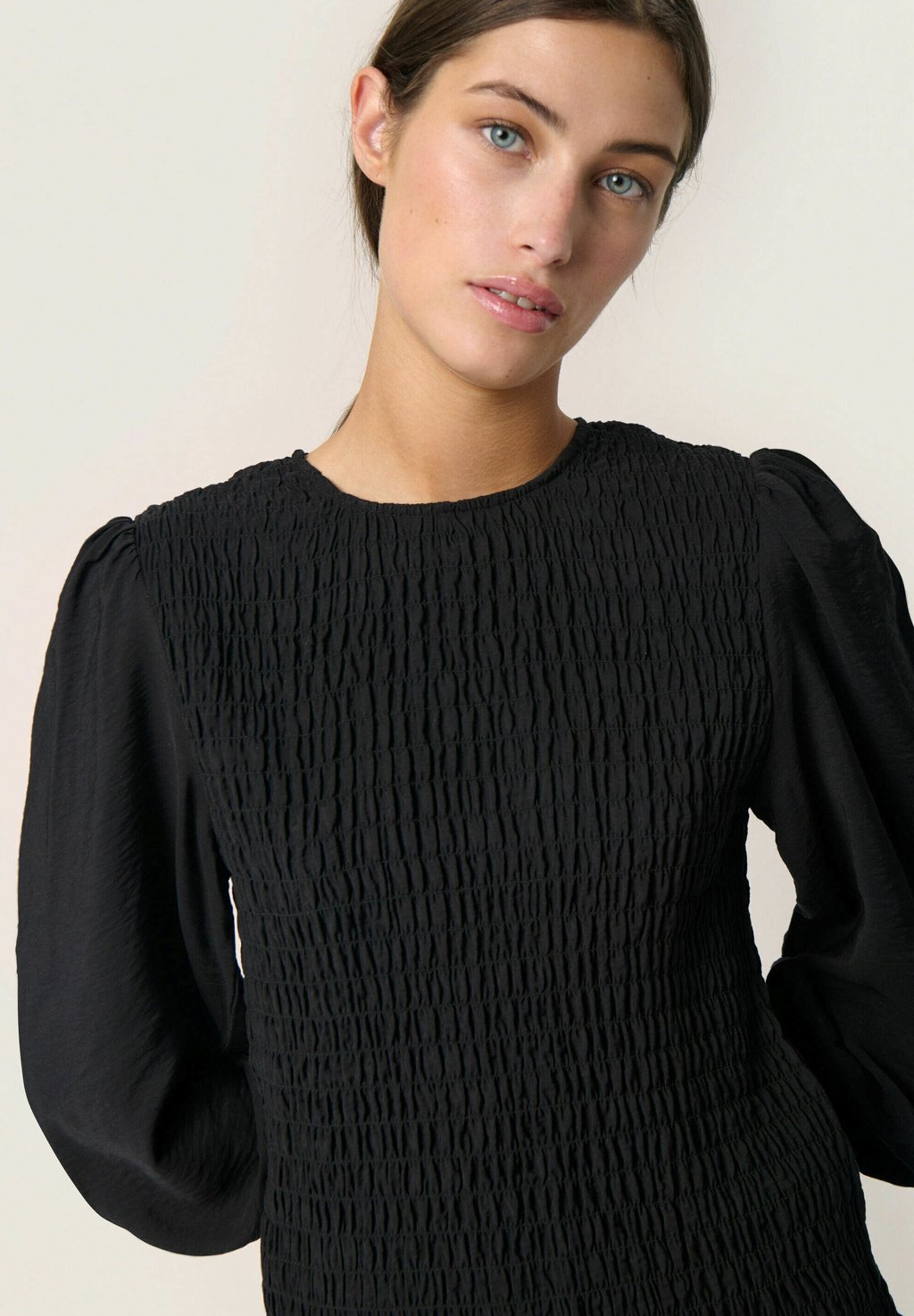 Блуза SIJA Soaked in Luxury, черный
Блуза SIJA Soaked in Luxury, черный