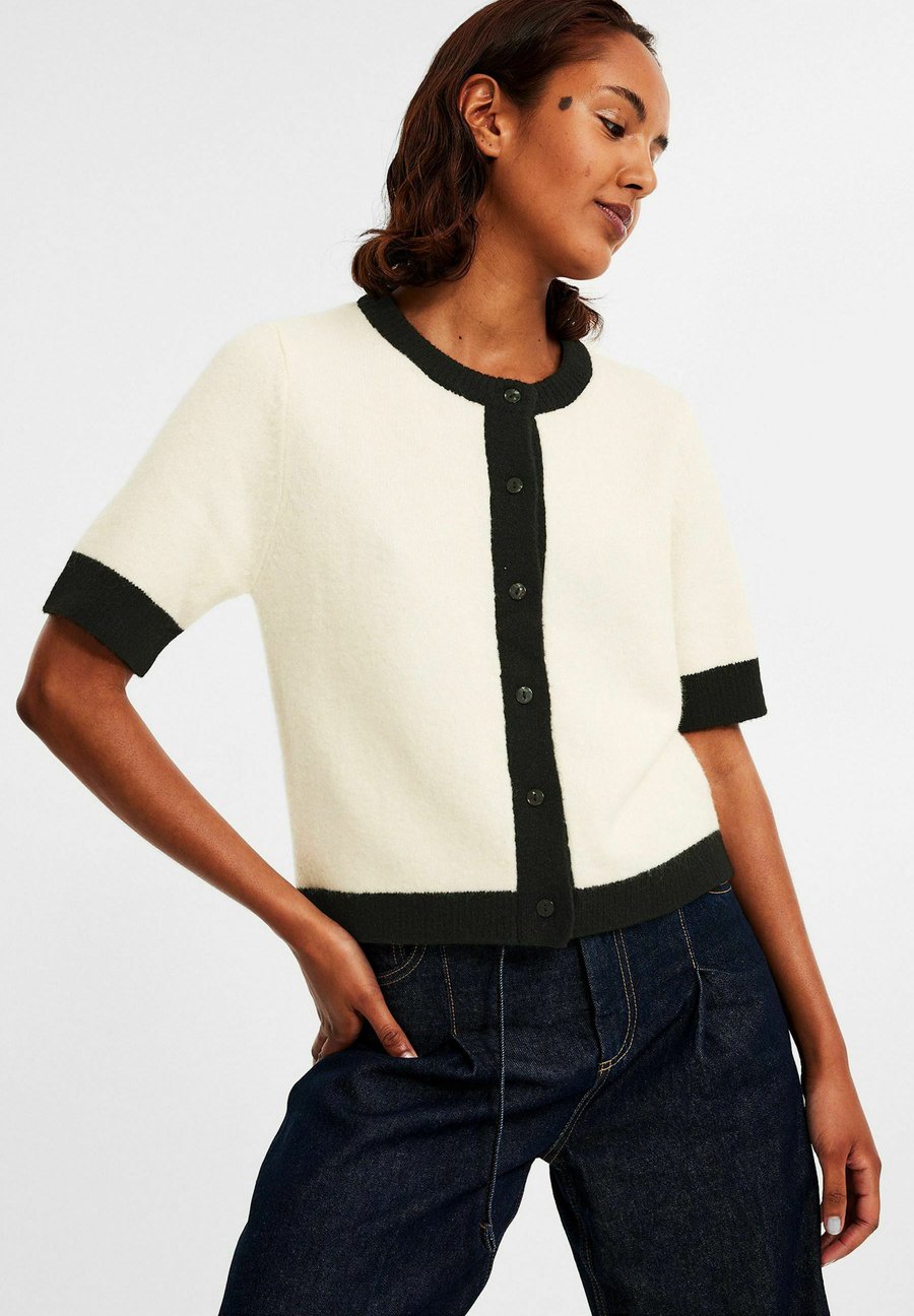 Кардиган Kappahl SHORT SLEEVE, Off White/Off-White
Кардиган Kappahl SHORT SLEEVE, Off White/Off-White