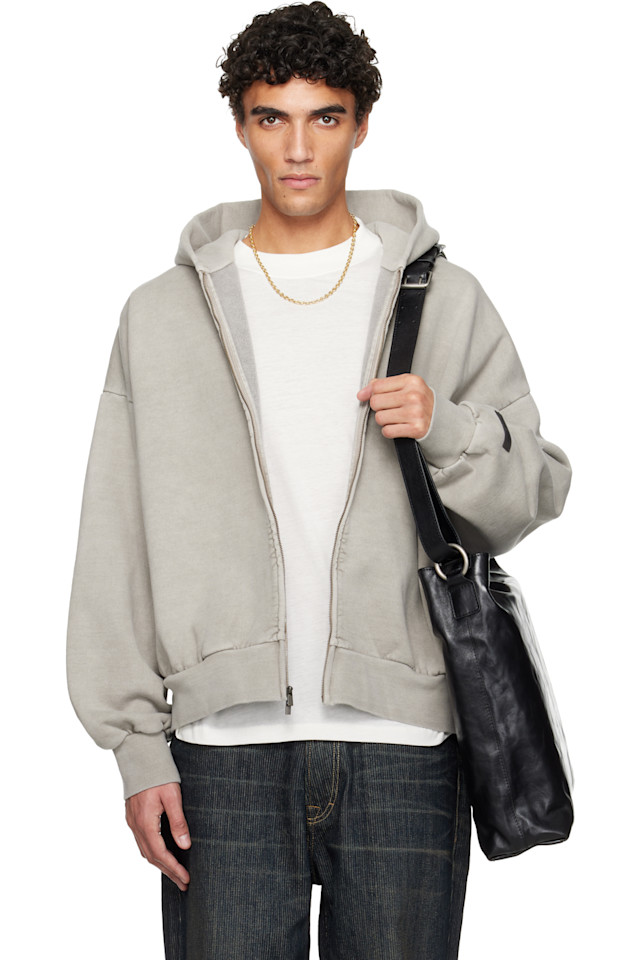 Fear Of God Essentials Классическая толстовка на молнии серого цвета с вышивкой на тему праздников
Fear Of God Essentials Классическая толстовка на молнии серого цвета с вышивкой на тему праздников