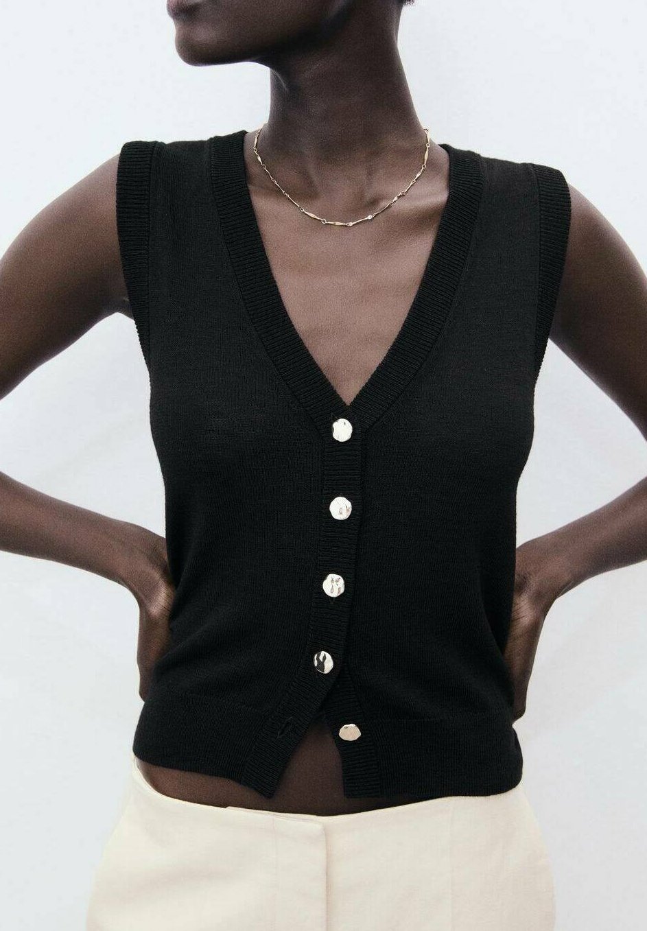 Жилет WITH BUTTONS Mango, черный
Жилет WITH BUTTONS Mango, черный