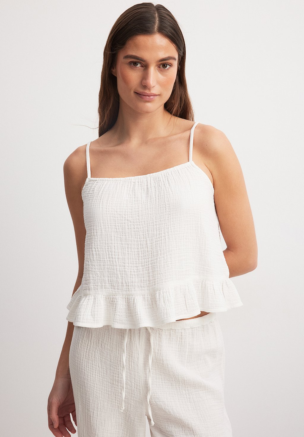 Топ FLOUNCE NA-KD, белый
Топ FLOUNCE NA-KD, белый