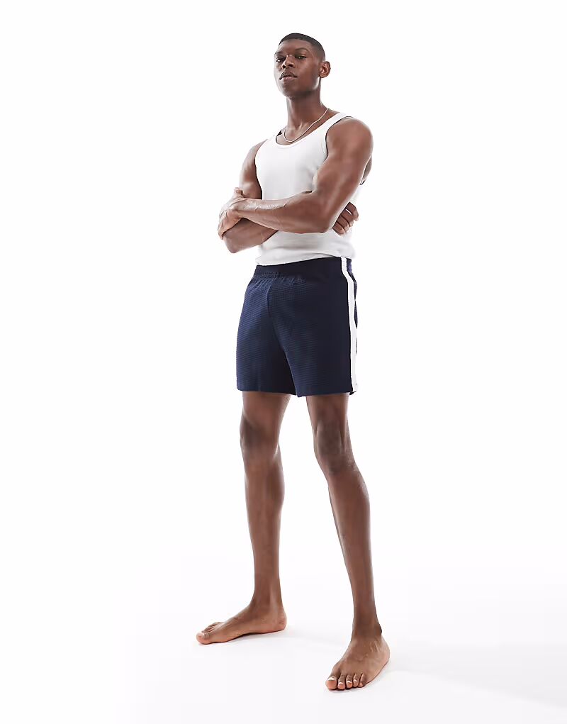 Вафельные шорты для дома с кантом темно-синего цвета Asos Design
Вафельные шорты для дома с кантом темно-синего цвета Asos Design