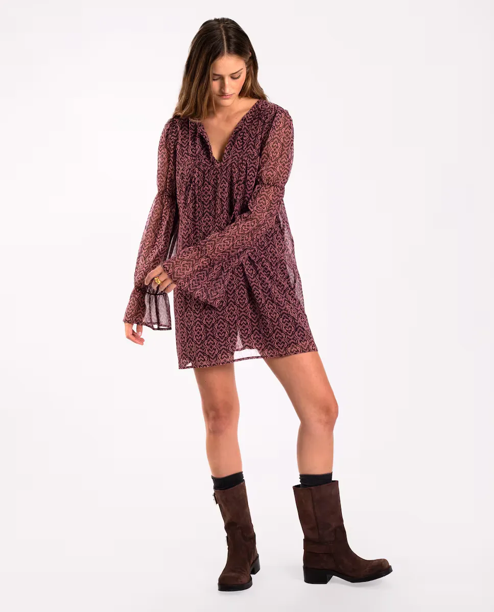 Короткое платье с длинными рукавами и V-образным вырезом The-Are, светло-коричневый
Короткое платье с длинными рукавами и V-образным вырезом The-Are, светло-коричневый