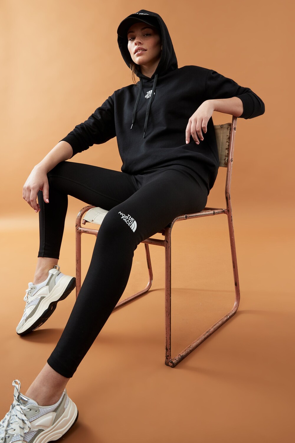 Леггинсы интерлок The North Face, черный
Леггинсы интерлок The North Face, черный