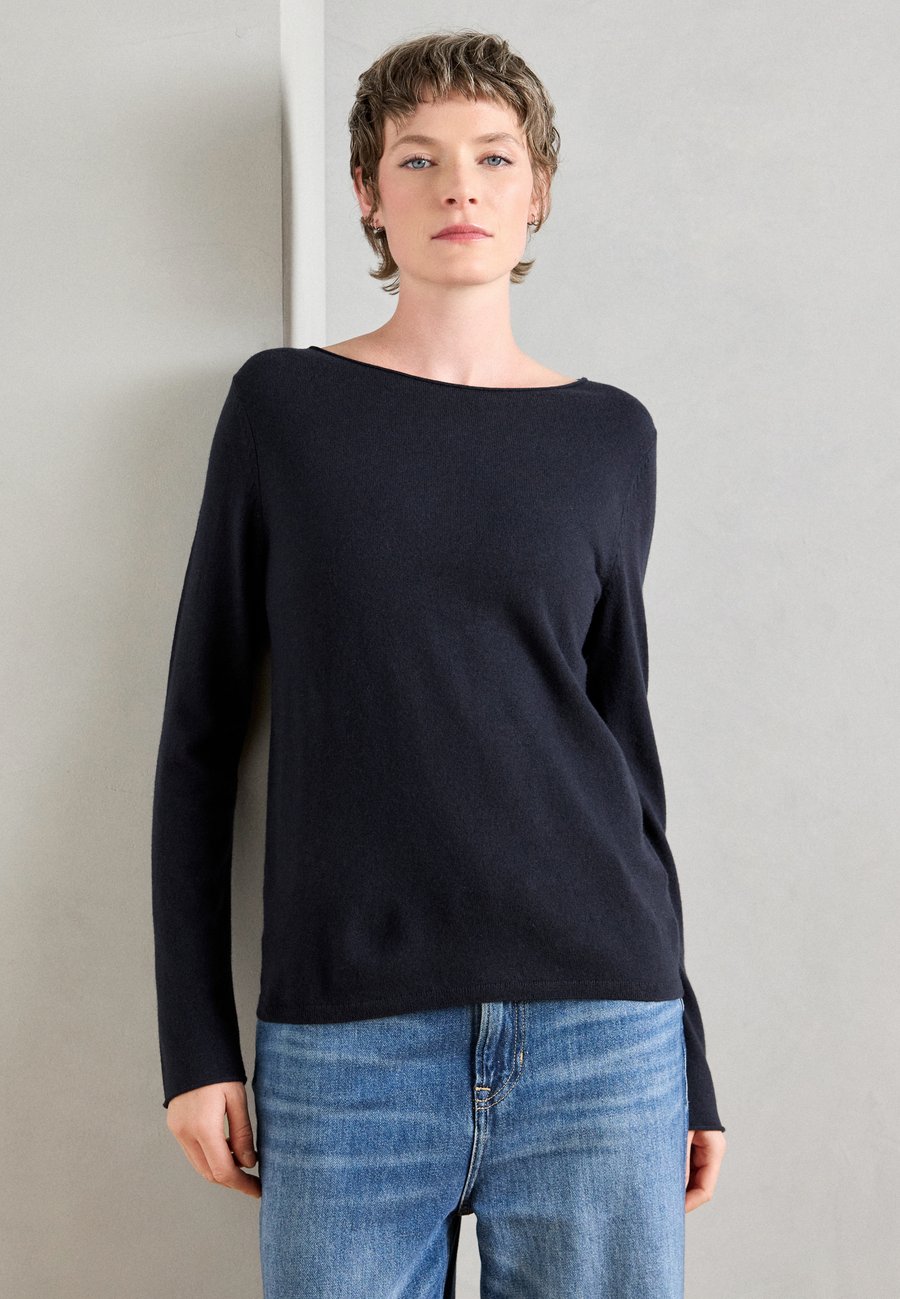 Джемпер Marc O'Polo LONGLSEEVE BOAT NECK, Deep Night Blue/Dark Blue
Джемпер Marc O'Polo LONGLSEEVE BOAT NECK, Deep Night Blue/Dark Blue