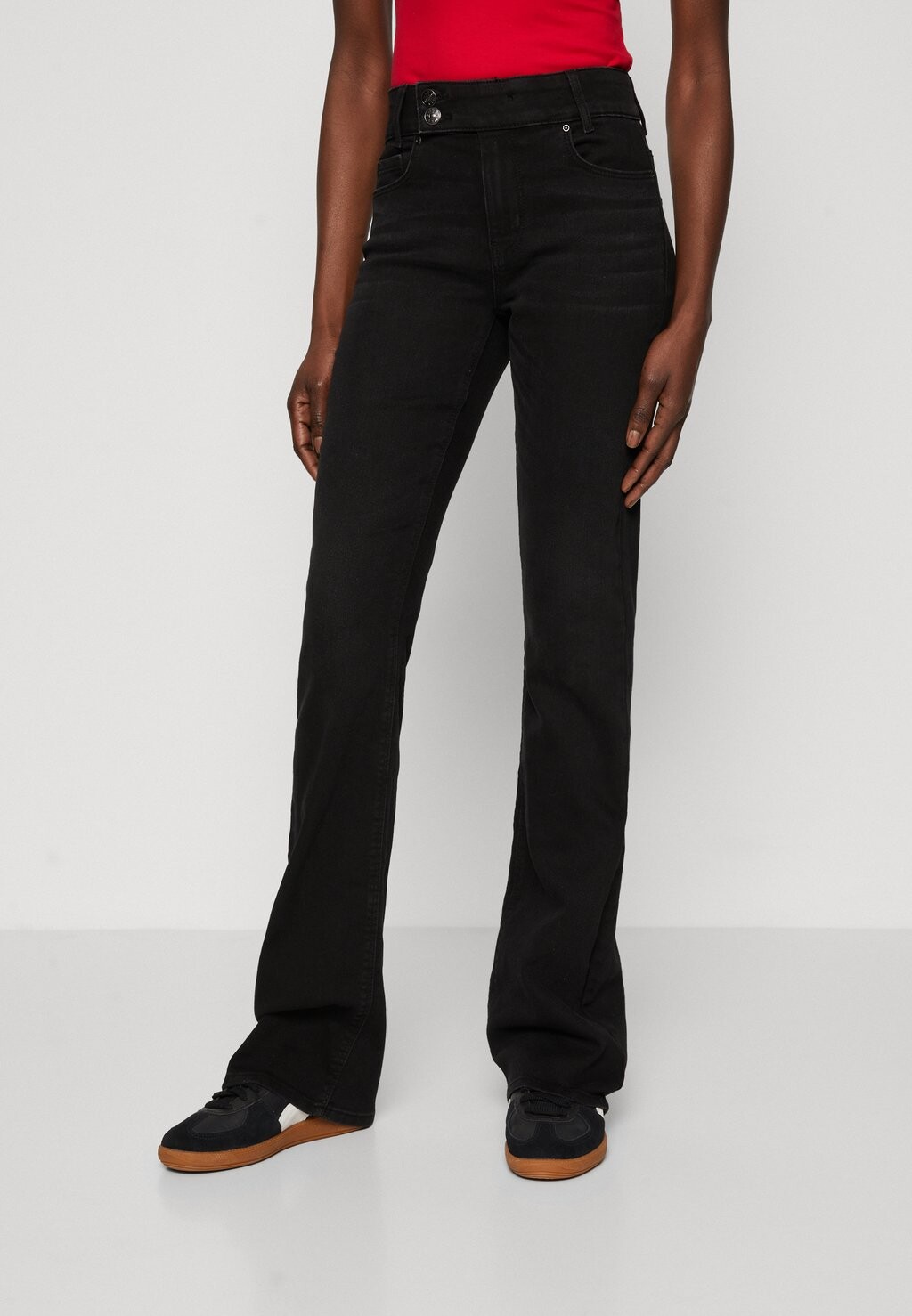 Джинсы-клеш ONLPAOLA ONLY Tall, цвет washed black
Джинсы-клеш ONLPAOLA ONLY Tall, цвет washed black