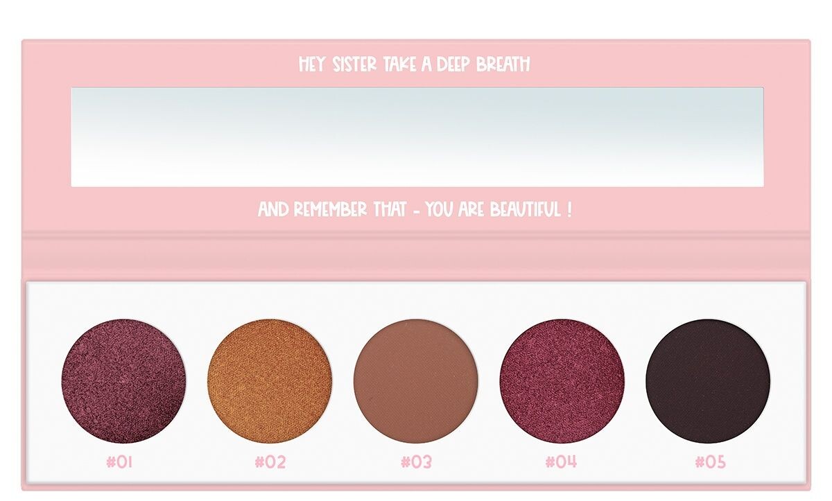 Miyo Five Points 16 Holy Grail палитра теней, 6.5 g 
Miyo Five Points 16 Holy Grail палитра теней, 6.5 g