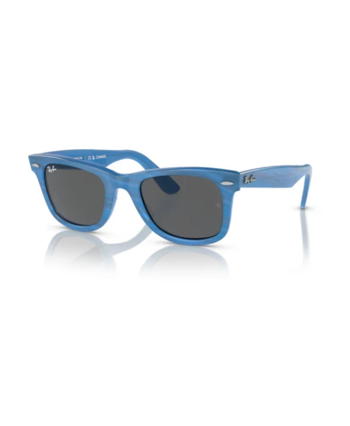 Солнцезащитные очки на подошве Ray-Ban, синий
Солнцезащитные очки на подошве Ray-Ban, синий