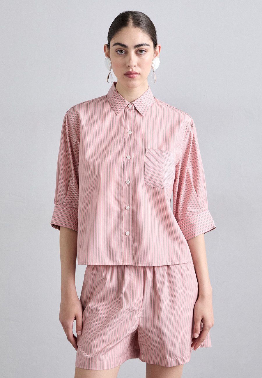 Блуза rag & bone LUCIA , Pink/Blue
Блуза rag & bone LUCIA , Pink/Blue