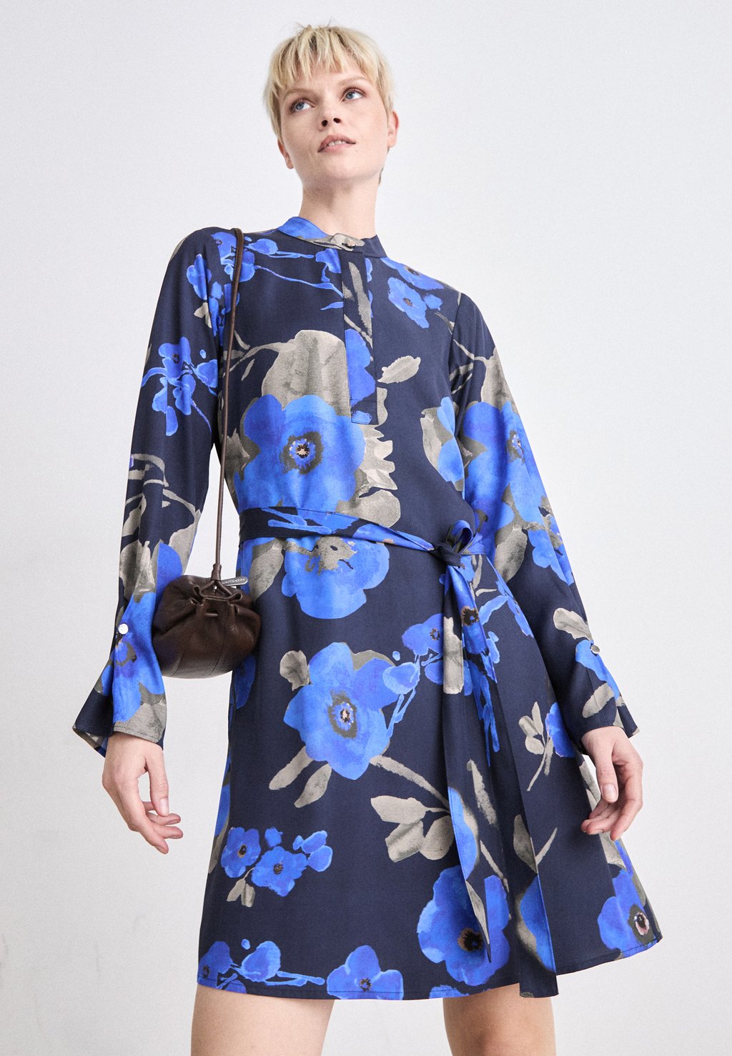 Повседневное платье DINALEA1 BOSS, темно-синий
Повседневное платье DINALEA1 BOSS, темно-синий