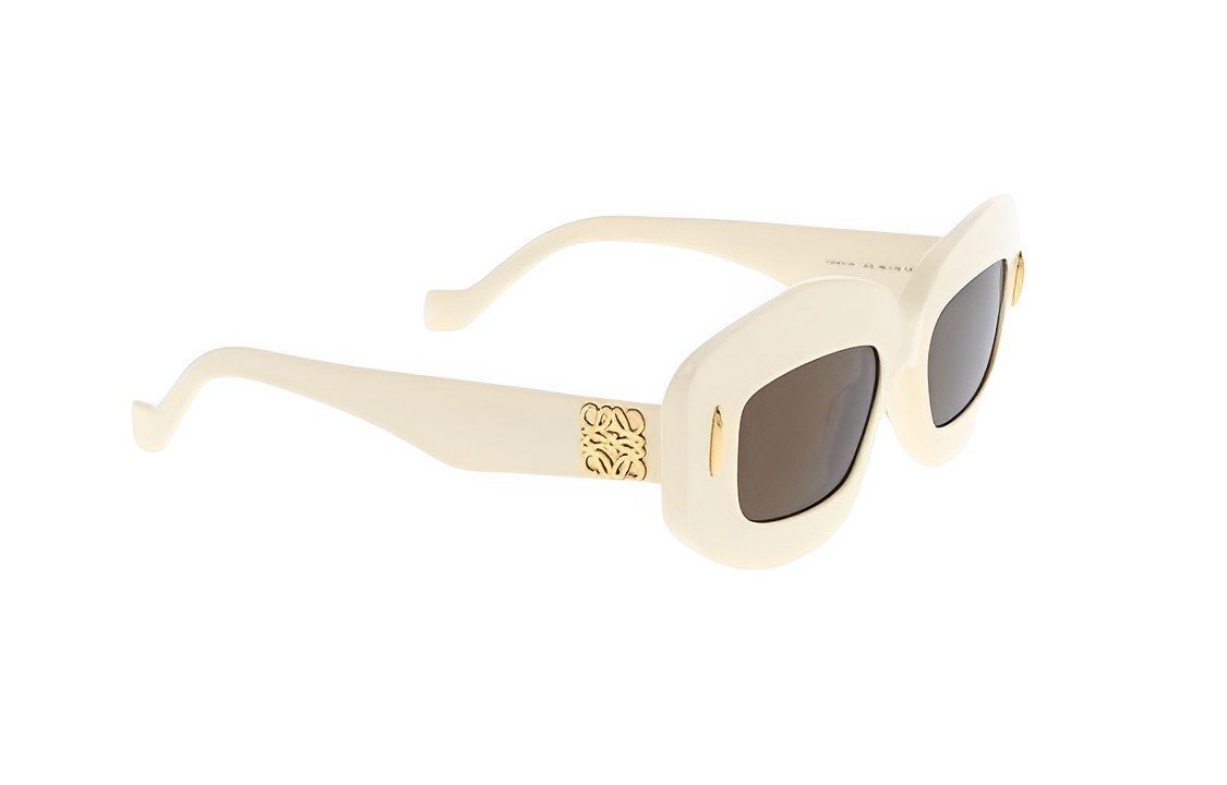 Квадратные солнцезащитные очки LOEWE, бежевые
Квадратные солнцезащитные очки LOEWE, бежевые