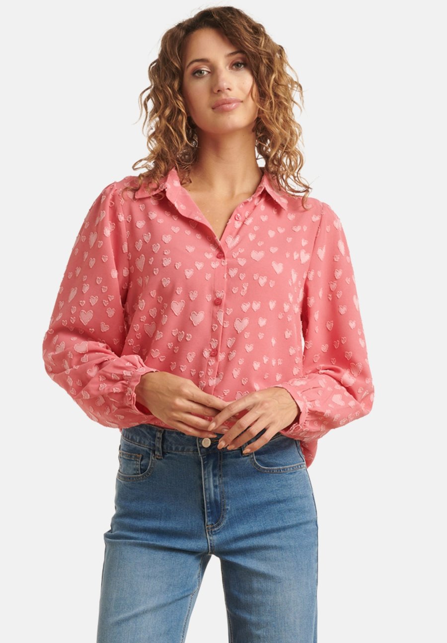 Блуза Smashed Lemon Button-down blouse, Cerise/Light Pink
Блуза Smashed Lemon Button-down blouse, Cerise/Light Pink