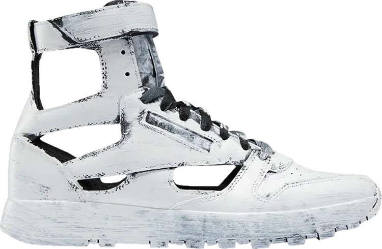 Кроссовки Reebok x Maison Margiela Classic Leather Tabi High Handpainted - Bianchetto, белый, Белый;серый, Кроссовки Reebok x Maison Margiela Classic Leather Tabi High Handpainted - Bianchetto, белый
Кроссовки Reebok x Maison Margiela Classic Leather Tabi High Handpainted - Bianchetto, белый, Белый;серый, Кроссовки Reebok x Maison Margiela Classic Leather Tabi High Handpainted - Bianchetto, белый