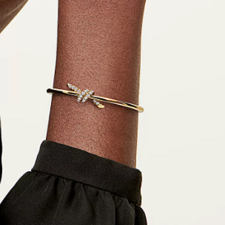 TIFFANY & CO. Браслет 18K Gold, Diamond Bangles Women's Gold
TIFFANY & CO. Браслет 18K Gold, Diamond Bangles Women's Gold