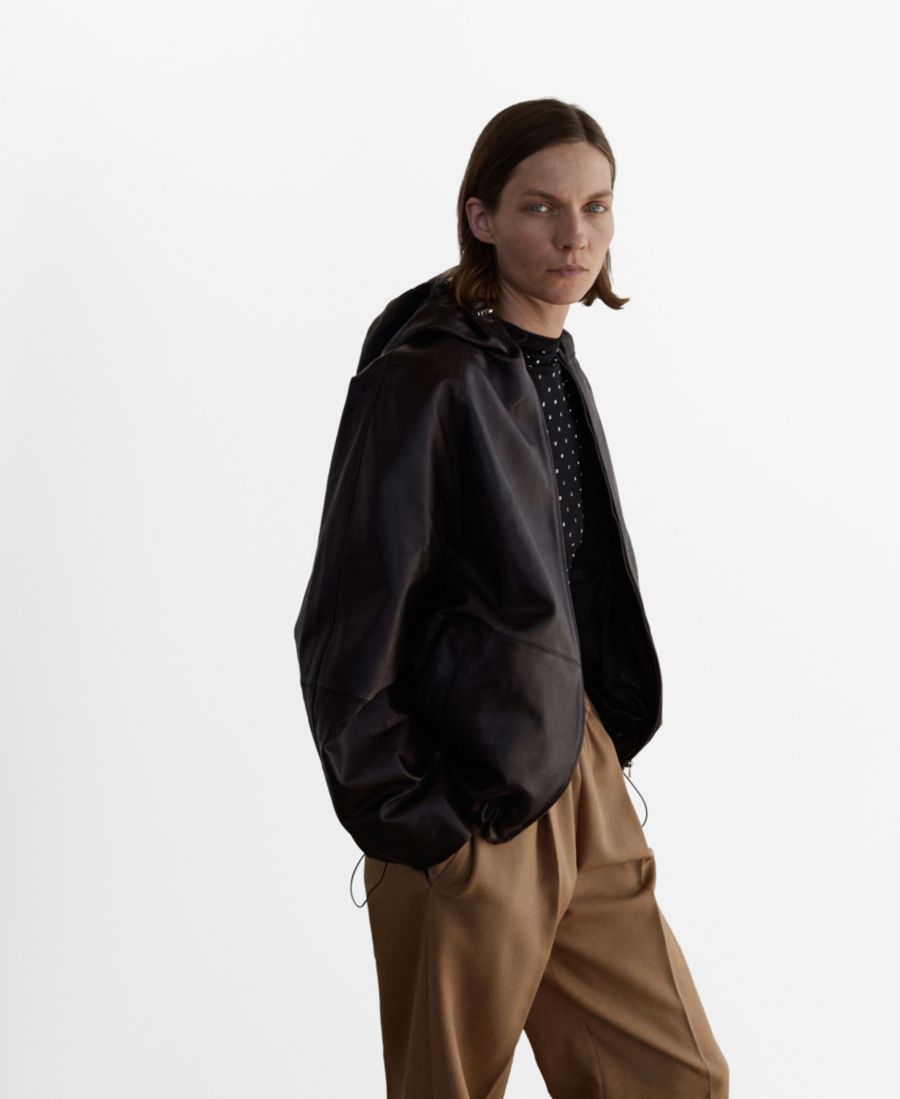 Женская кожаная куртка с капюшоном MANGO, Brown
Женская кожаная куртка с капюшоном MANGO, Brown