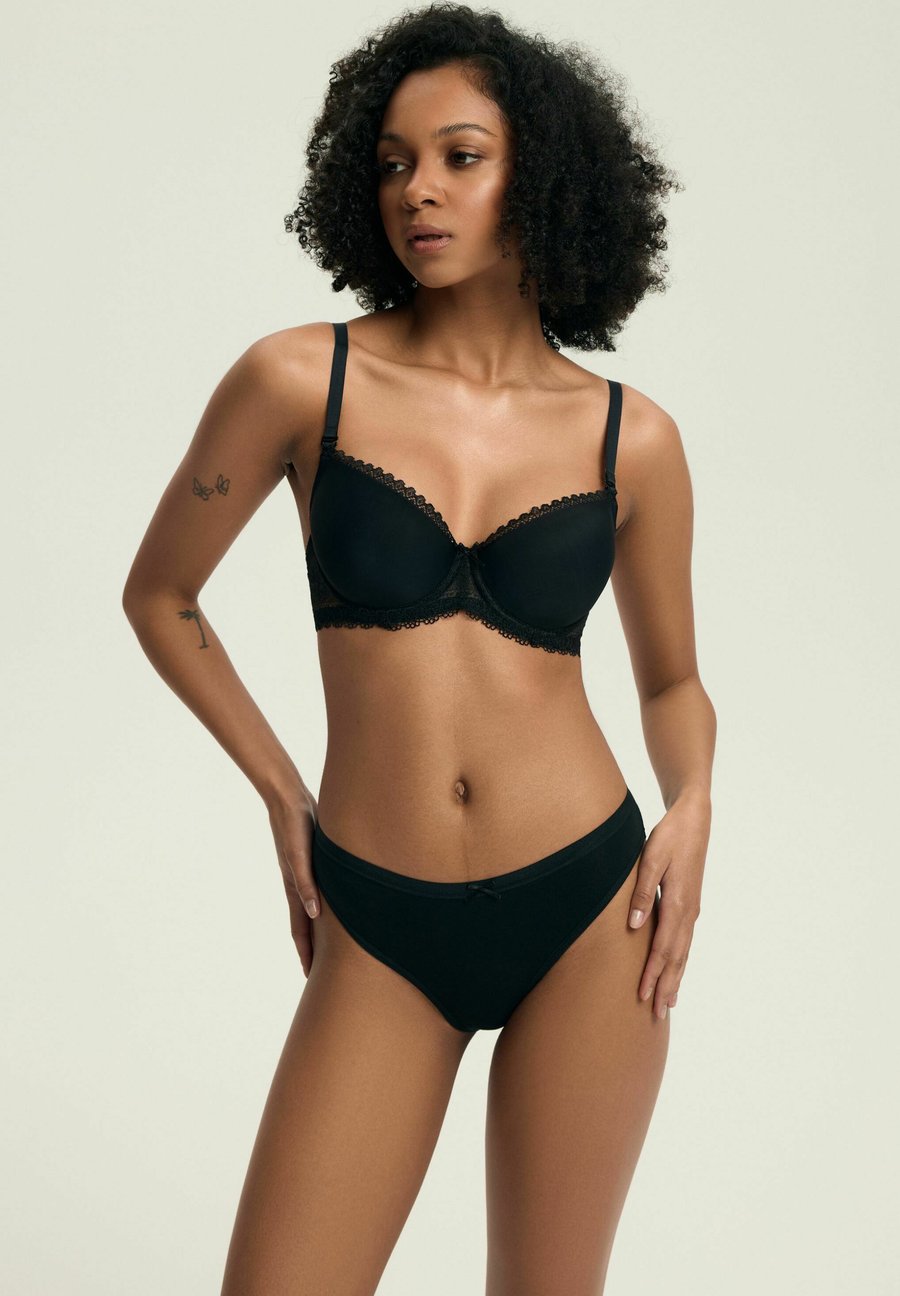 Брифы Henderson OLLIE 3 PACK, Black
Брифы Henderson OLLIE 3 PACK, Black