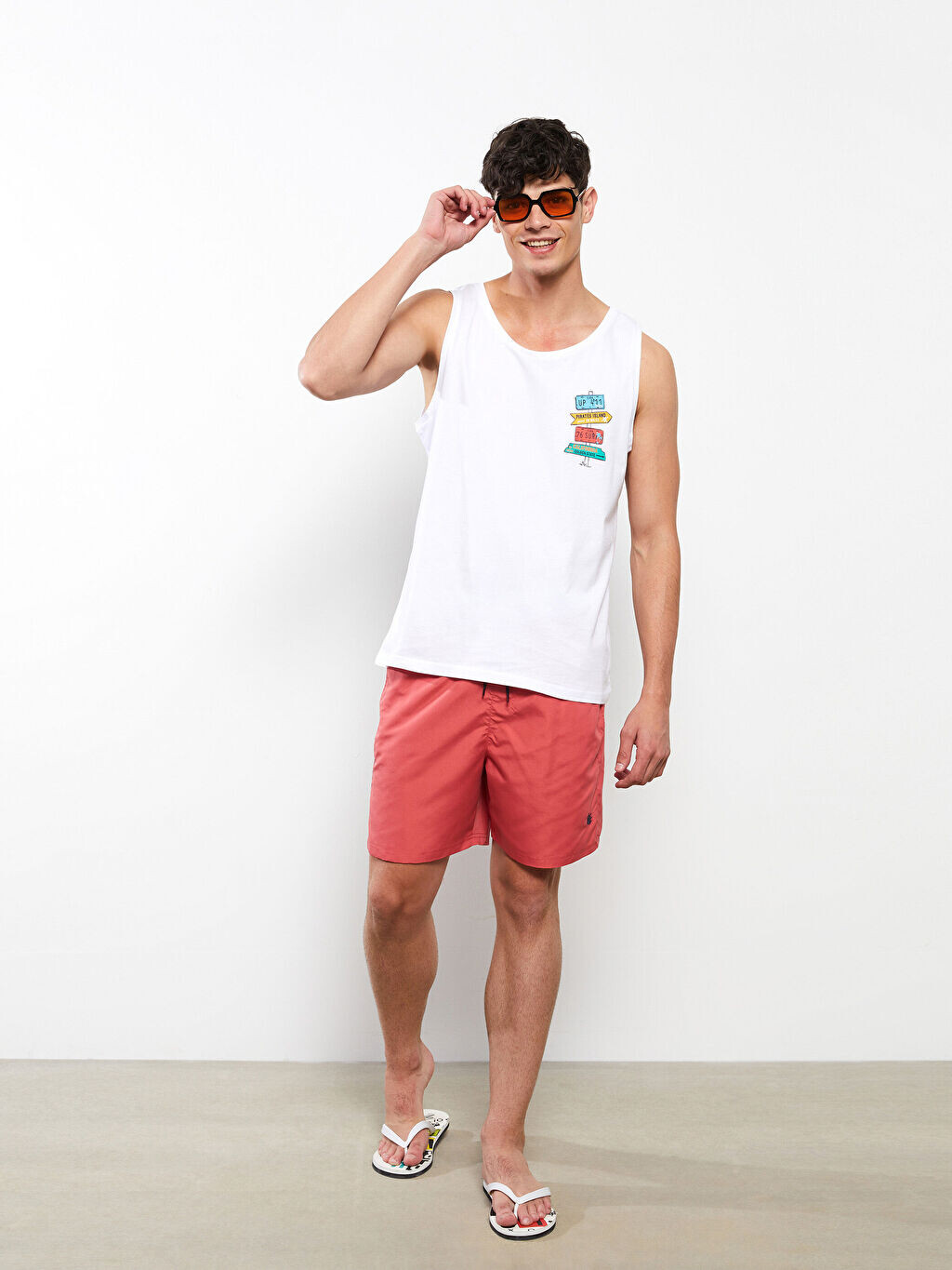 Мужские короткие шорты с вышивкой LCW SWIMWEAR, Красный, Мужские короткие шорты с вышивкой LCW SWIMWEAR
Мужские короткие шорты с вышивкой LCW SWIMWEAR, Красный, Мужские короткие шорты с вышивкой LCW SWIMWEAR