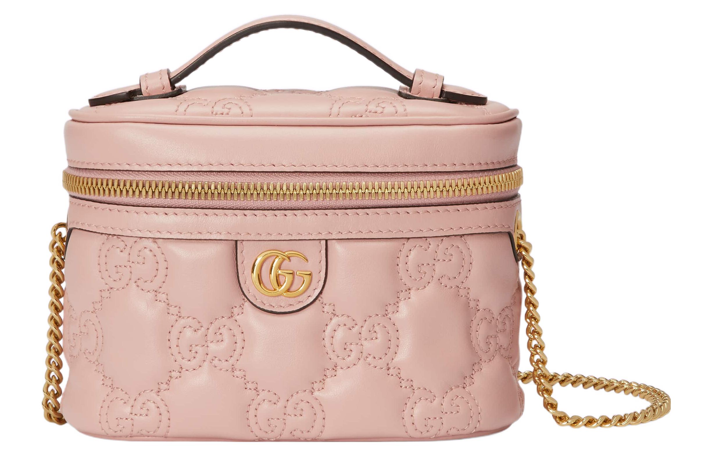 ГУЧЧИ Розовая миниатюрная женская сумка GG Matelassé через плечо с кожаной ручкой и косметичкой
ГУЧЧИ Розовая миниатюрная женская сумка GG Matelassé через плечо с кожаной ручкой и косметичкой